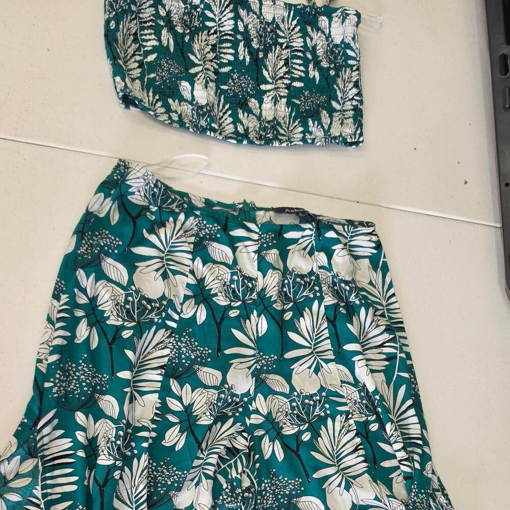 Aakaa green floral 2 piece